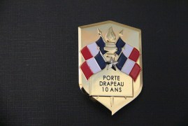 Insigne porte-drapeau 10 ans